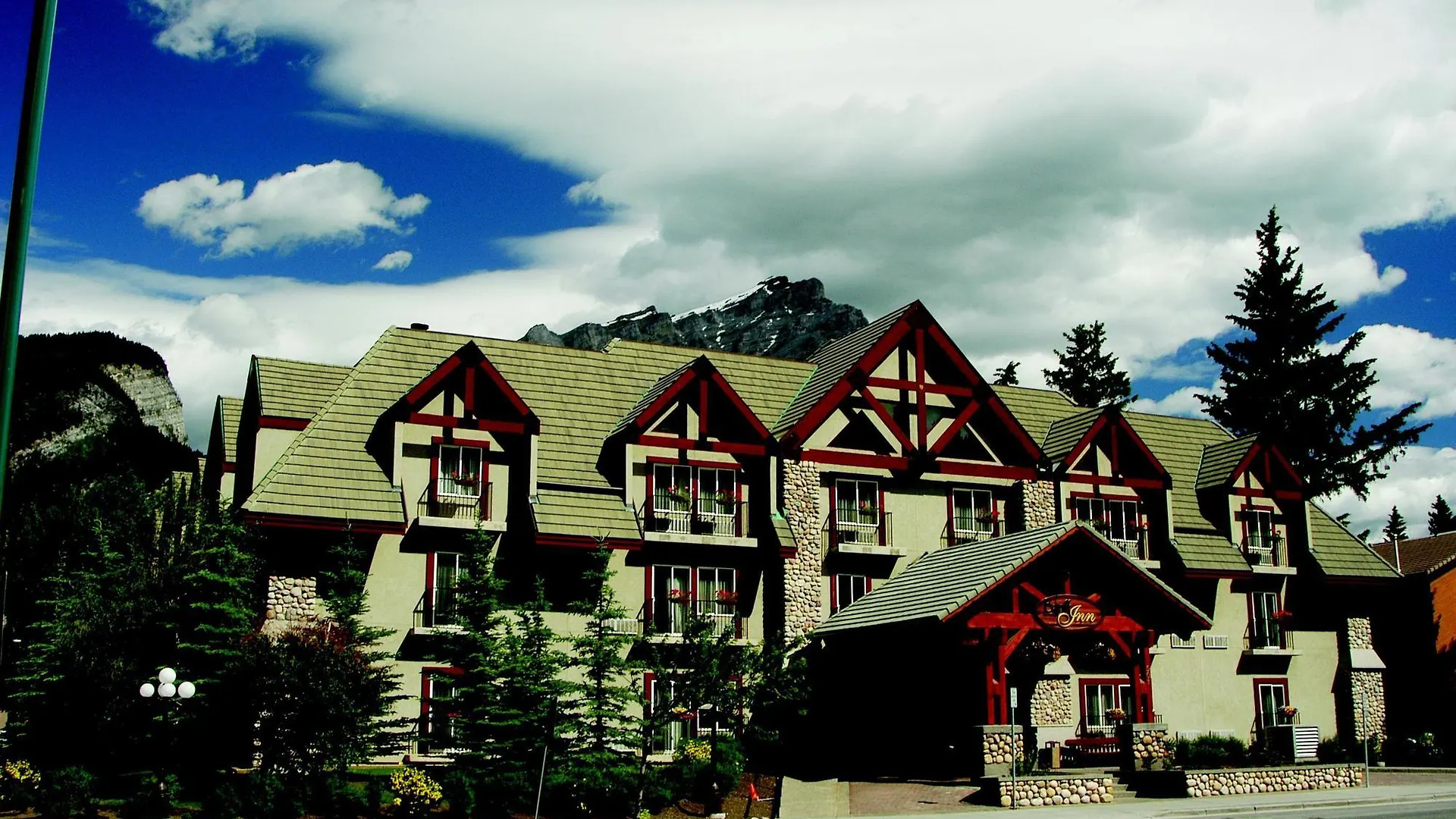 Banff Inn 3*,