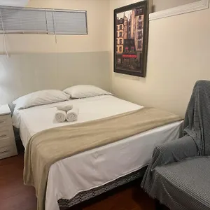 Cozy Guest Close Ubc And Downtown , Vancouver Canada